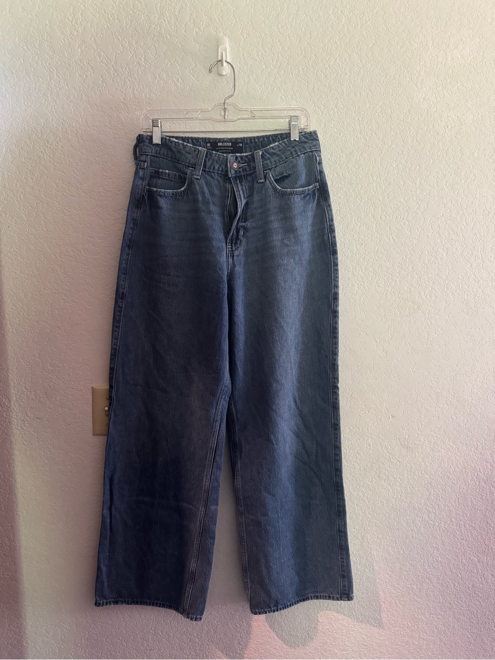 Hollister Wide Leg Jeans in Dark Blue Wash